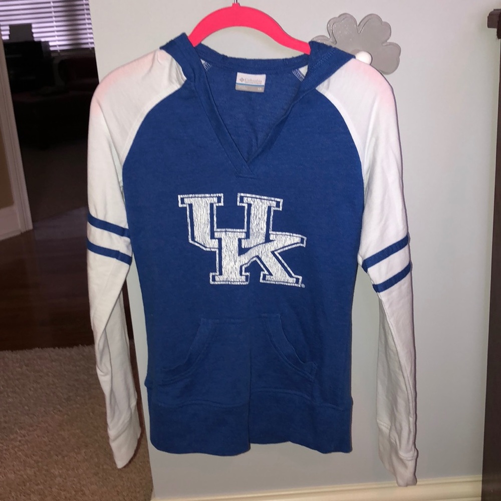 Columbia Hooded V neck